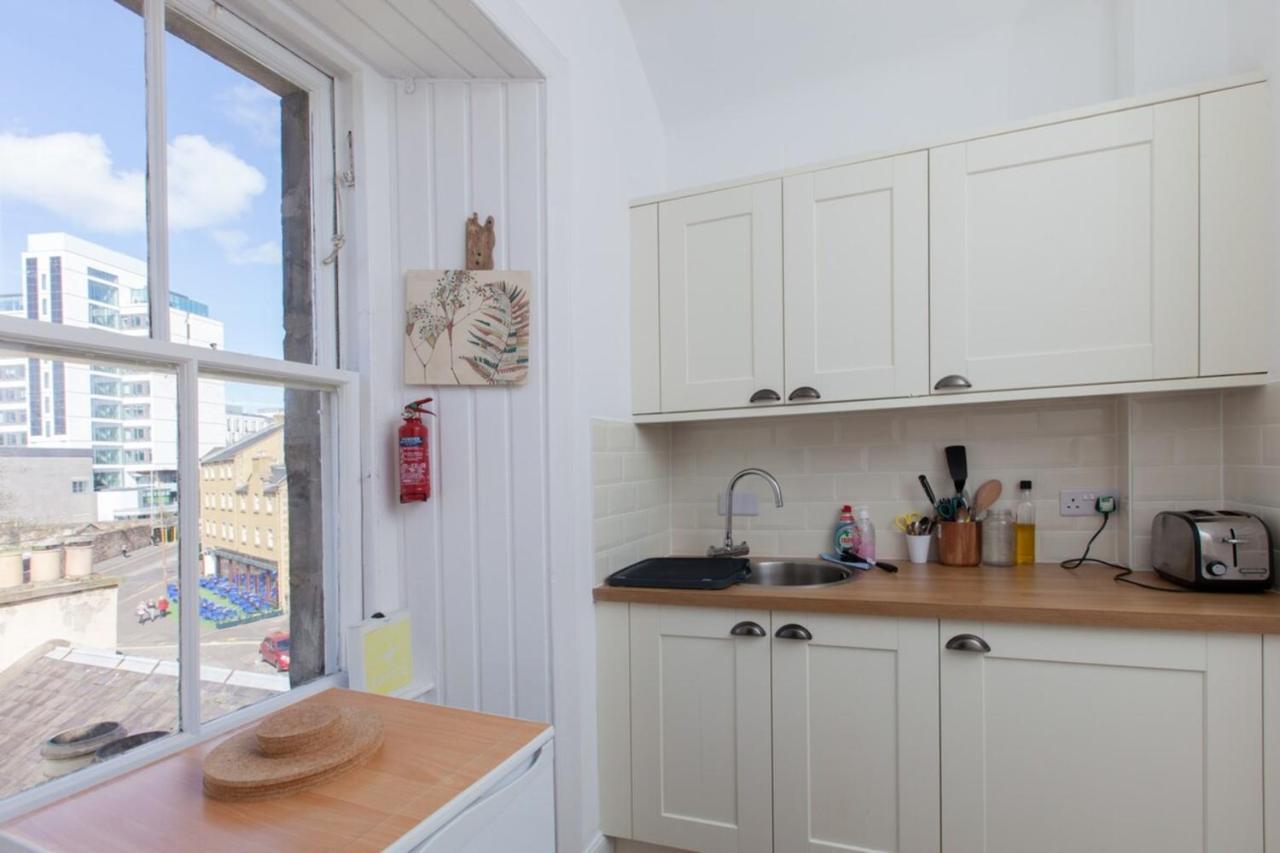 Ferienwohnung Charming City Centre Flat In Edinburgh Exterior foto